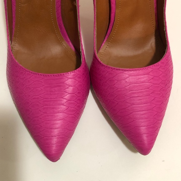 Bright Pink Snake Pattern High Heels - Picture 5 of 9